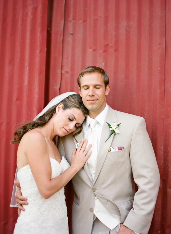 vineyard-purple-and-yellow-wedding
