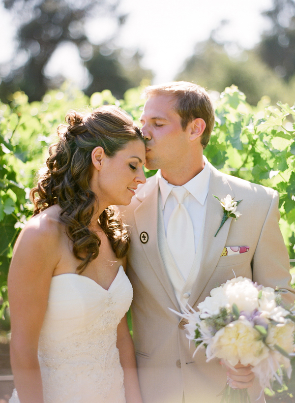vineyard-purple-and-yellow-wedding