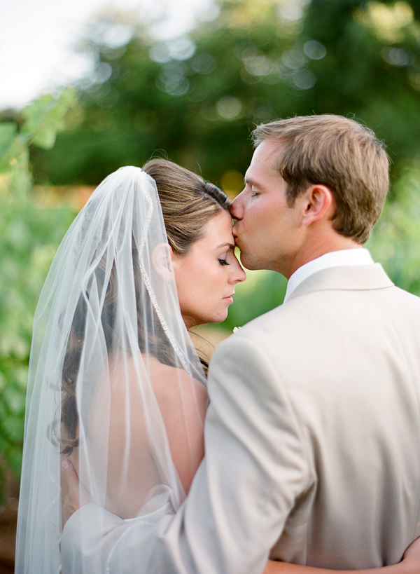 vineyard-purple-and-yellow-wedding