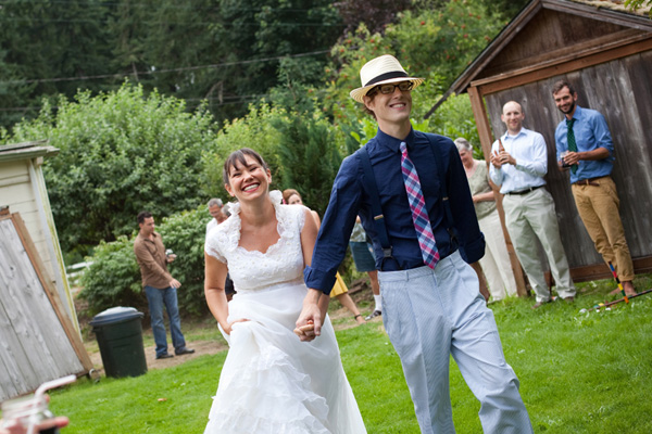 old-fashioned-hoedown-wedding
