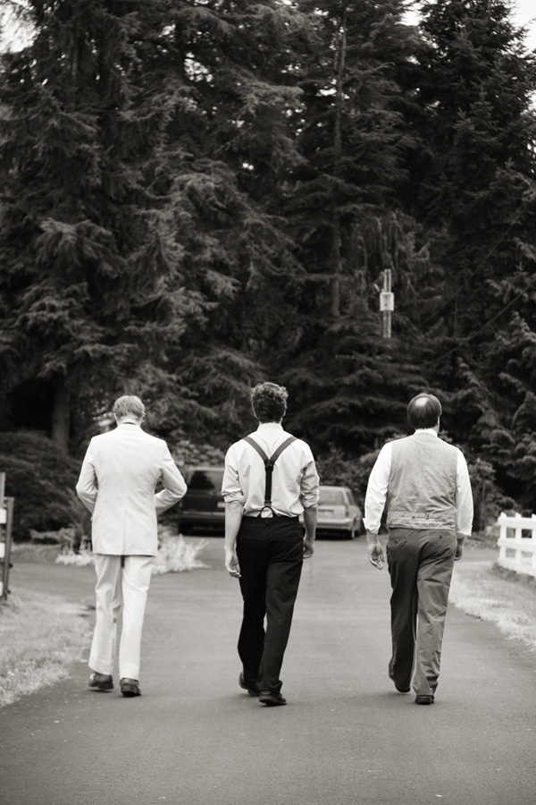old-fashioned-hoedown-wedding
