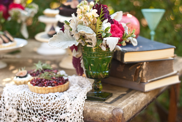 pomegranate-wedding-ideas