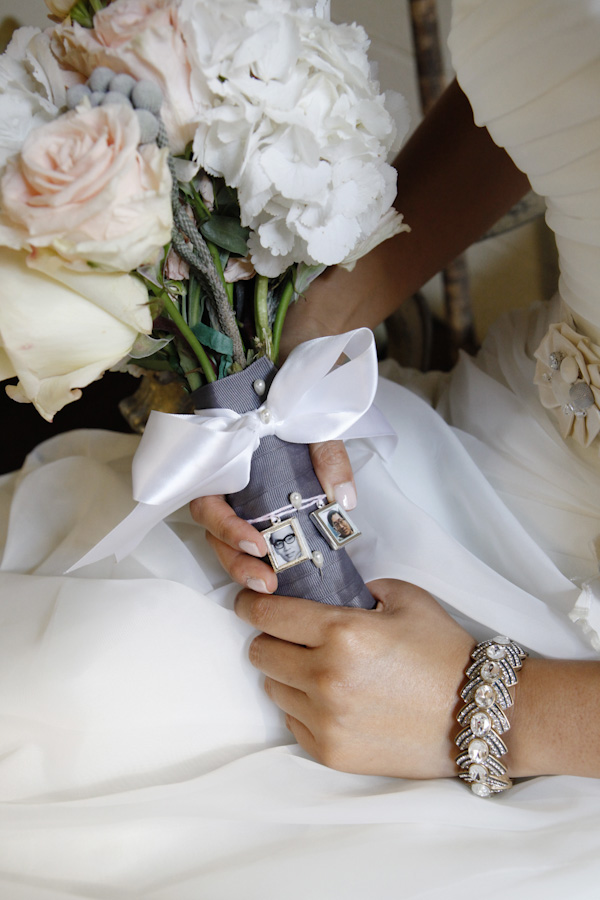travel-theme-wedding-at-the-smog-shoppe