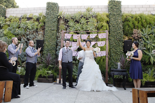 travel-theme-wedding-at-the-smog-shoppe