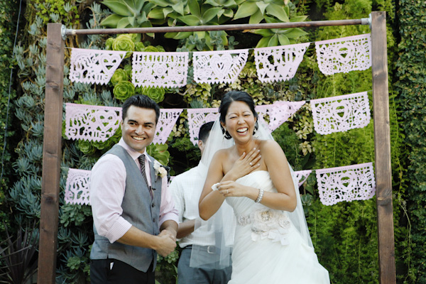 travel-theme-wedding-at-the-smog-shoppe