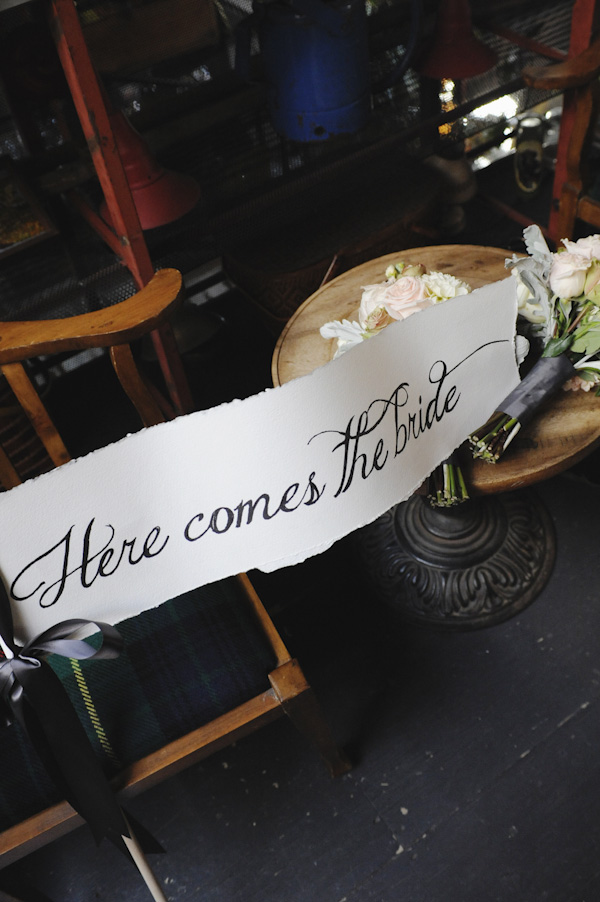 travel-theme-wedding-at-the-smog-shoppe