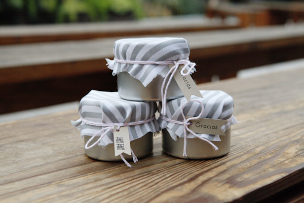 travel-theme-wedding-at-the-smog-shoppe