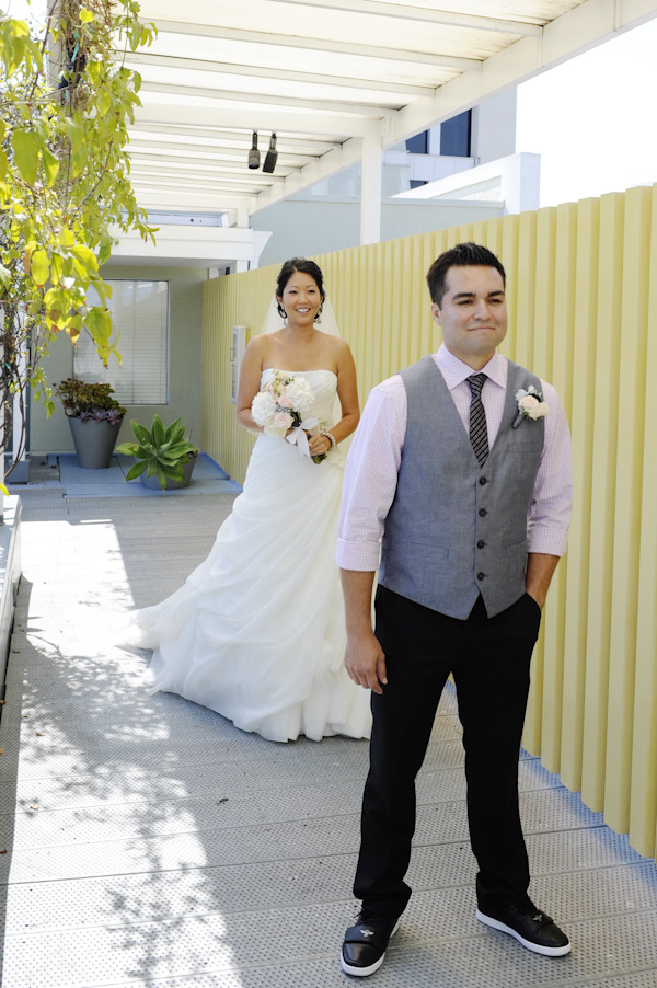 travel-theme-wedding-at-the-smog-shoppe