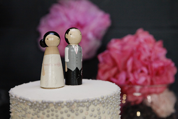 travel-theme-wedding-at-the-smog-shoppe