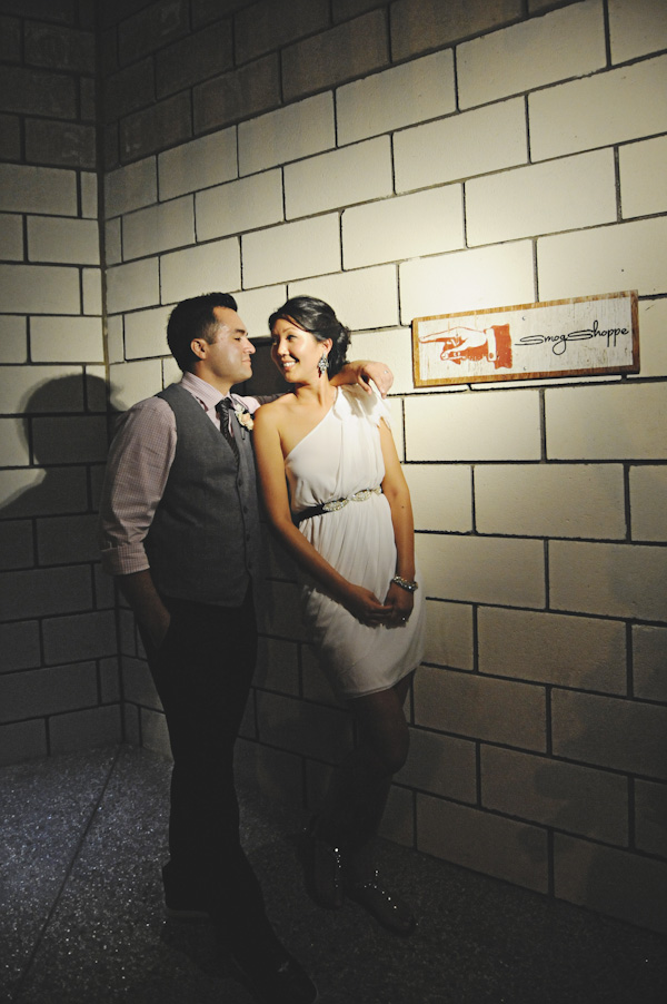 travel-theme-wedding-at-the-smog-shoppe