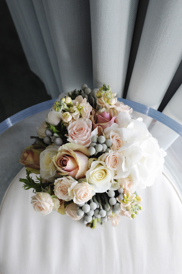 travel-theme-wedding-at-the-smog-shoppe