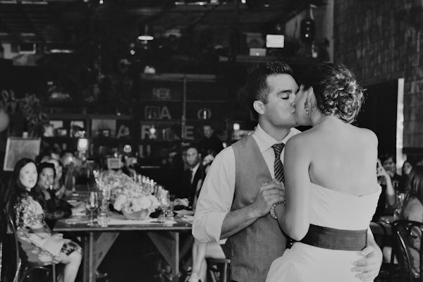 travel-theme-wedding-at-the-smog-shoppe