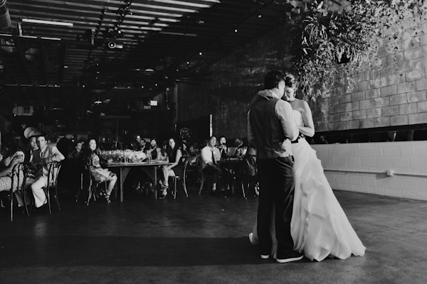 travel-theme-wedding-at-the-smog-shoppe