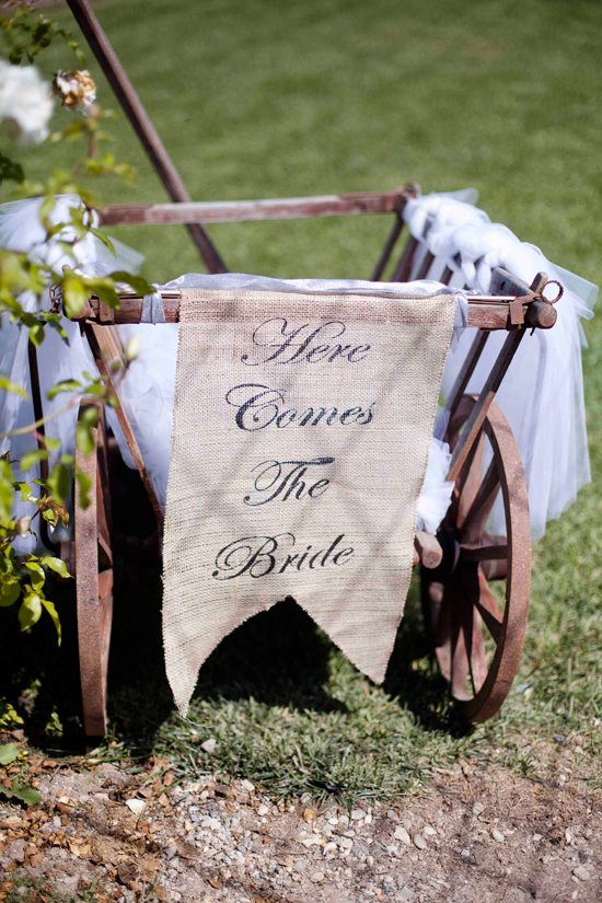 glamorous-barn-wedding