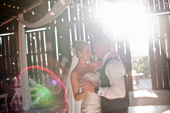 glamorous-barn-wedding