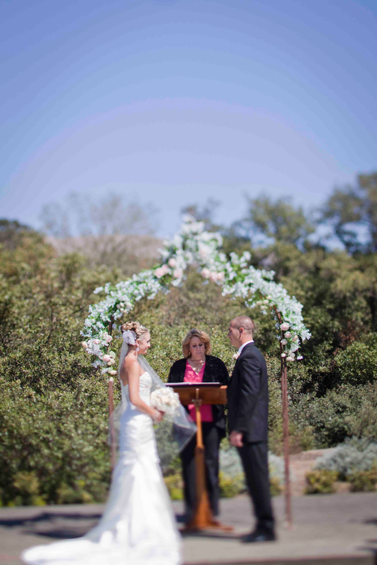 glamorous-barn-wedding