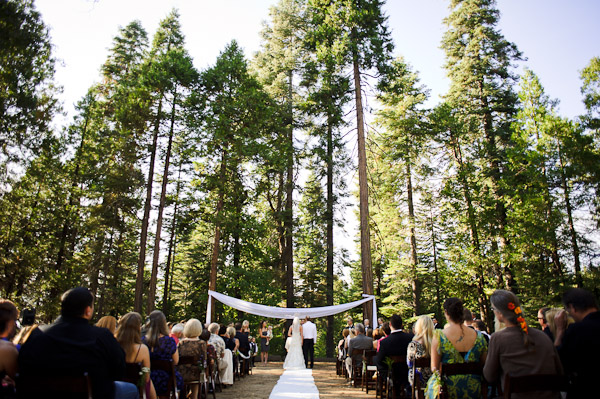 woodsy-rustic-wedding-in-paradise