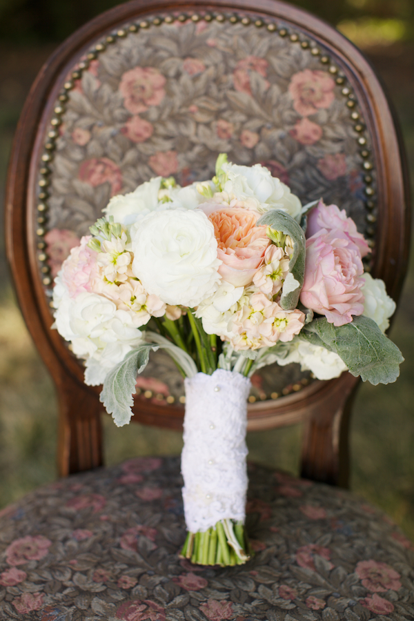 budget-friendly-vintage-whimsy-wedding