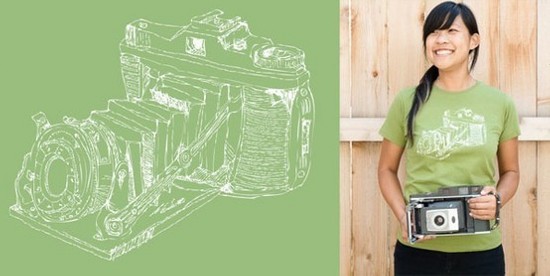 Woman with camera and t shirt with camera drawing