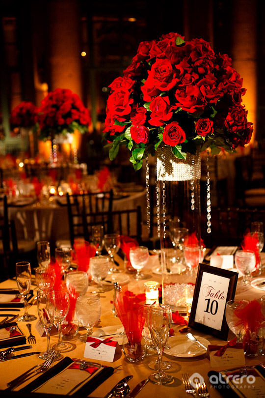 Red rose centerpiece elegant wedding table