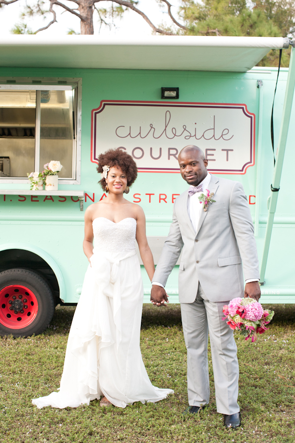 bohemian-food-truck-wedding