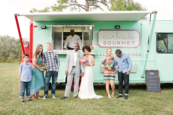 bohemian-food-truck-wedding