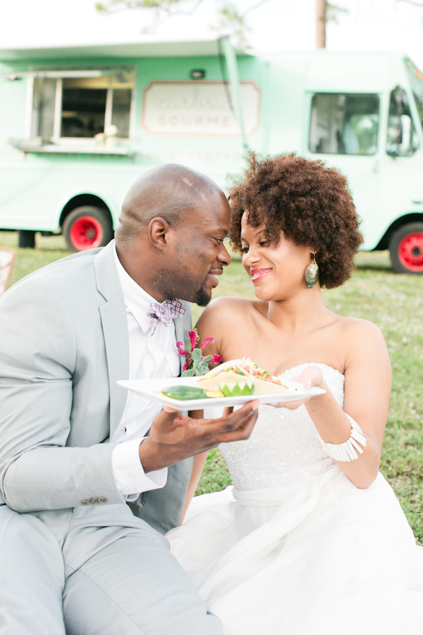 bohemian-food-truck-wedding