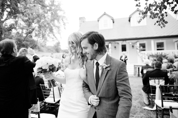 how-to-throw-a-barn-wedding