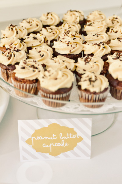 navy-blue-and-yellow-homemade-wedding