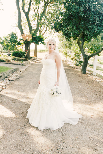 navy-blue-and-yellow-homemade-wedding