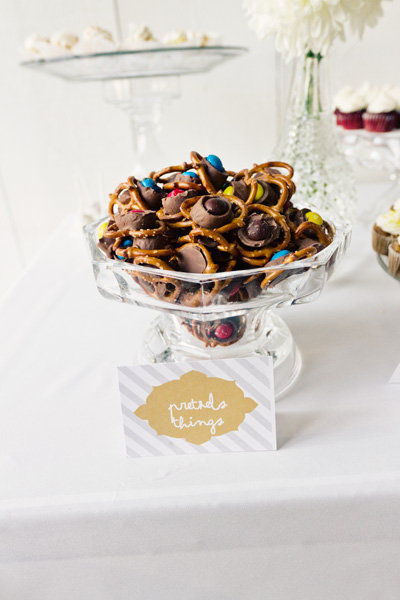 navy-blue-and-yellow-homemade-wedding