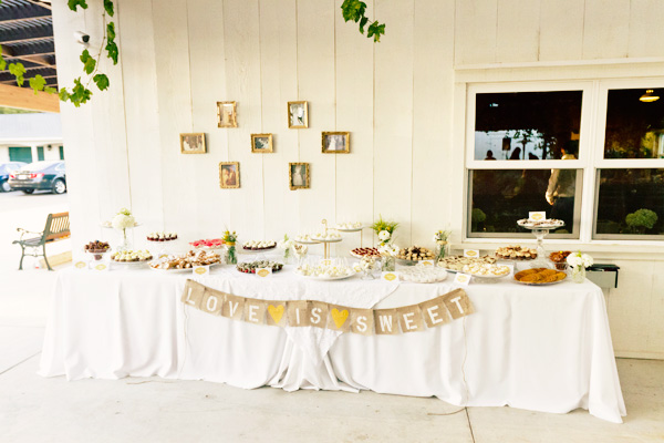 navy-blue-and-yellow-homemade-wedding
