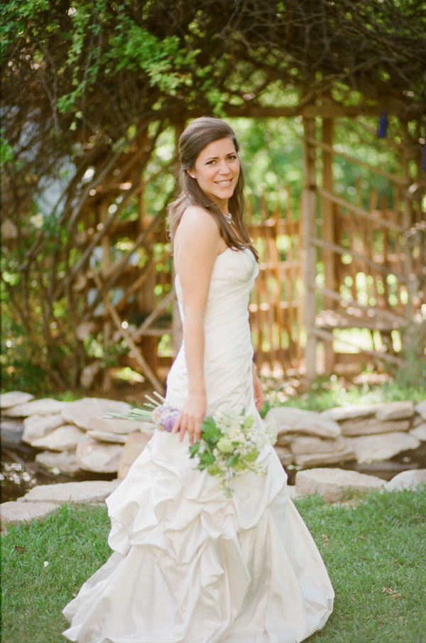 organic-garden-bridal-session