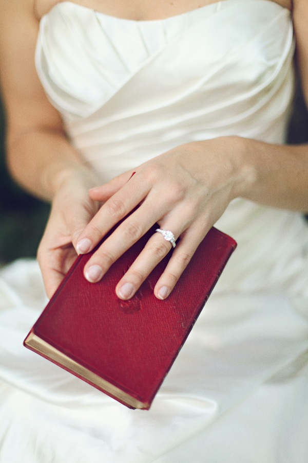 organic-garden-bridal-session