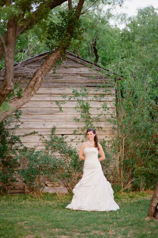 organic-garden-bridal-session