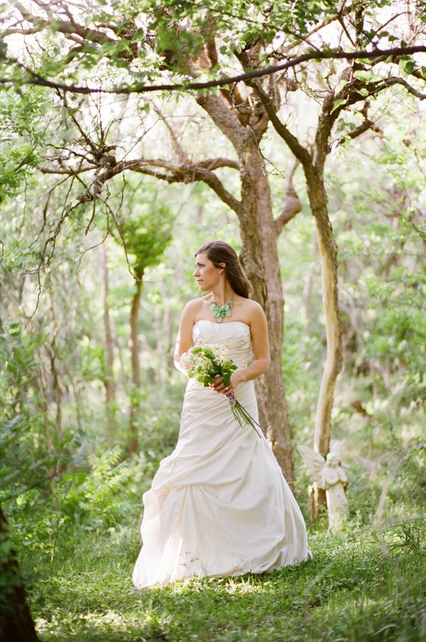organic-garden-bridal-session