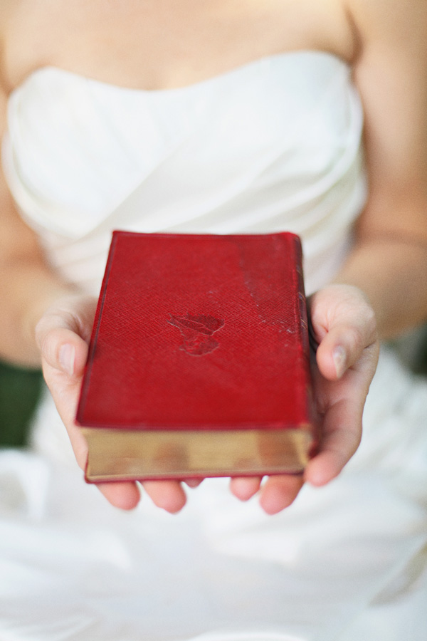 organic-garden-bridal-session