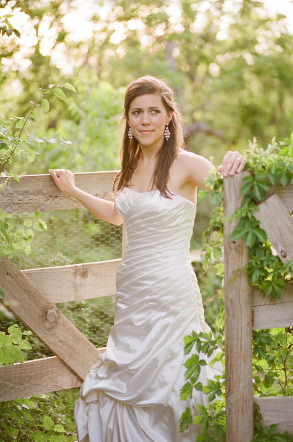 organic-garden-bridal-session