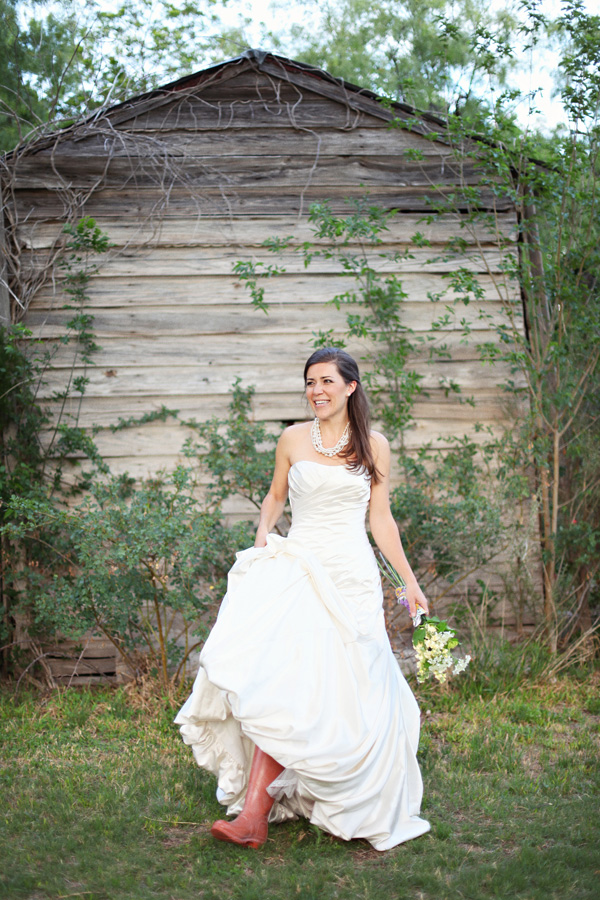 organic-garden-bridal-session