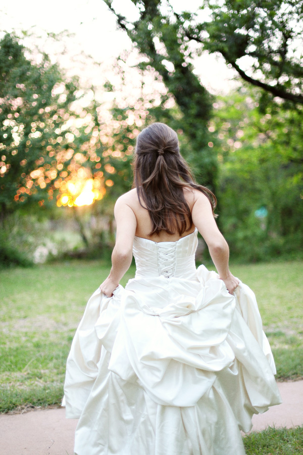organic-garden-bridal-session