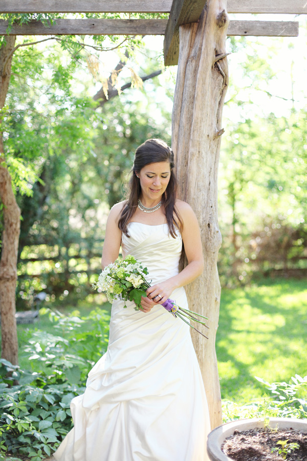 organic-garden-bridal-session