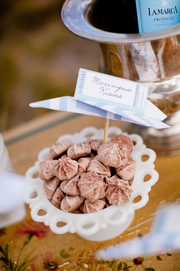 vintage-travel-wedding-ideas