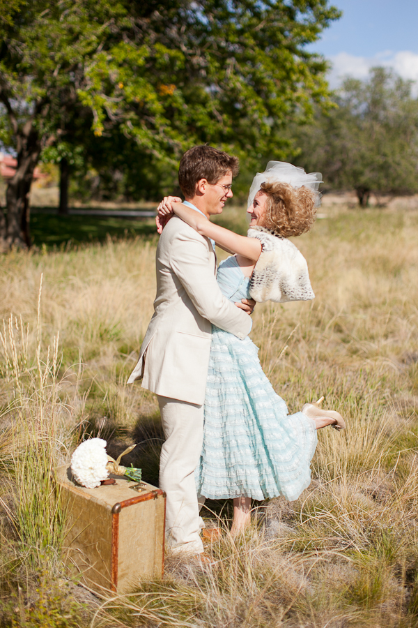 vintage-travel-wedding-ideas