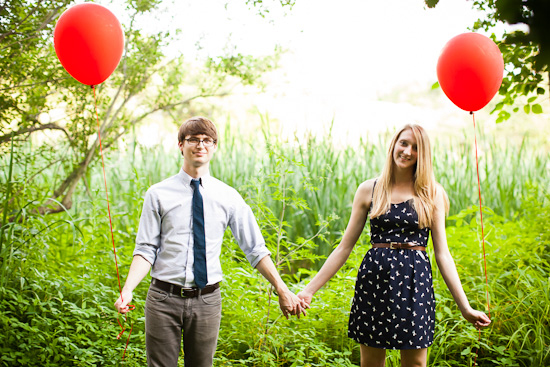 Engagement Photos with balloons