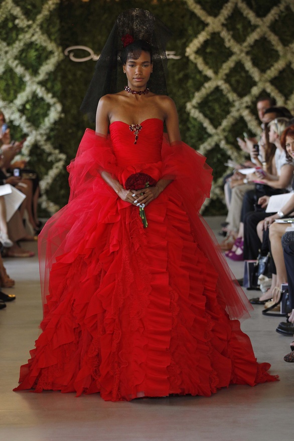 oscar-de-la-renta-bridal-2013-collection