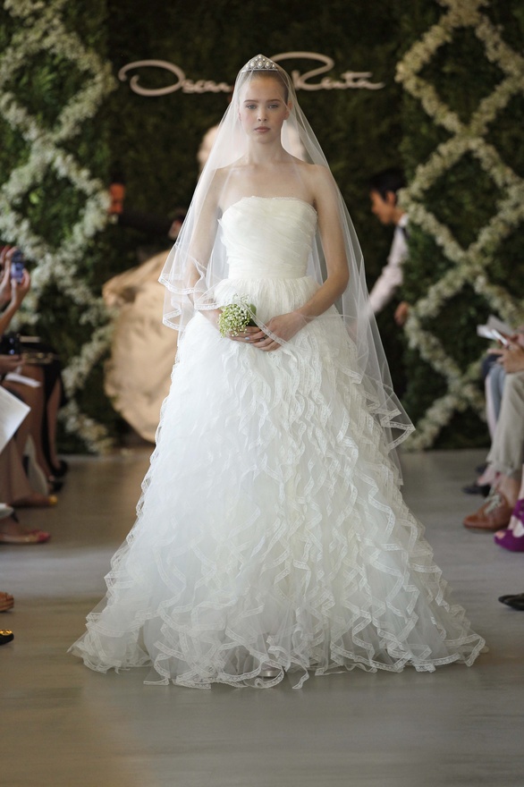 oscar-de-la-renta-bridal-2013-collection