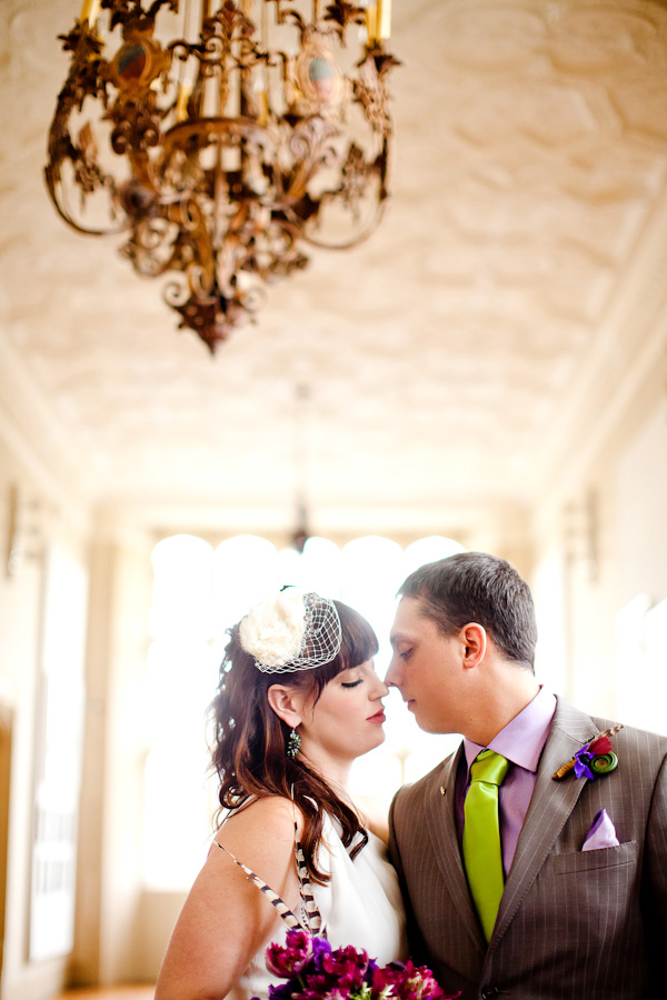 purple-and-gold-wedding-ideas