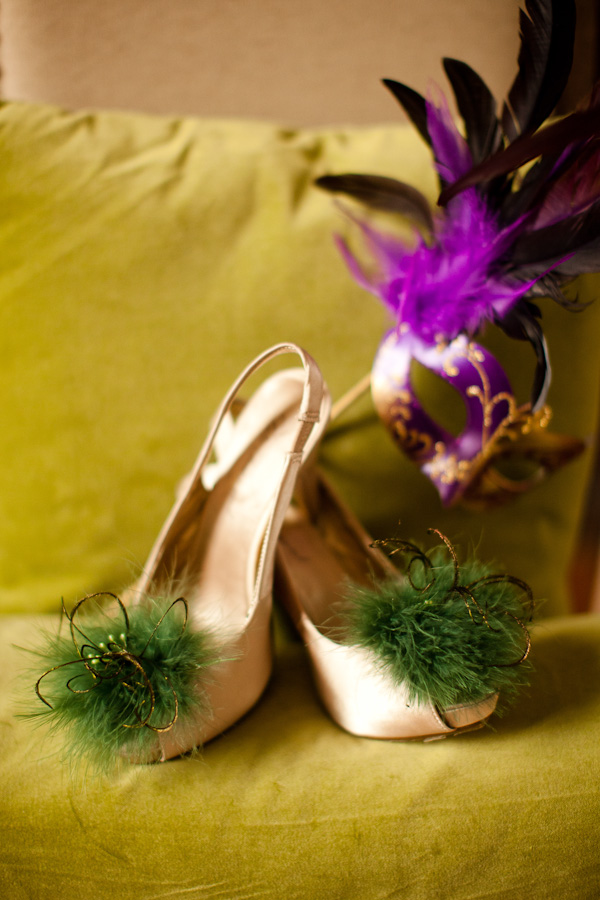 purple-and-gold-wedding-ideas