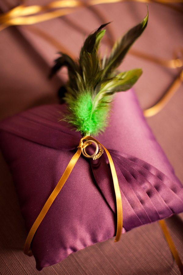 purple-and-gold-wedding-ideas
