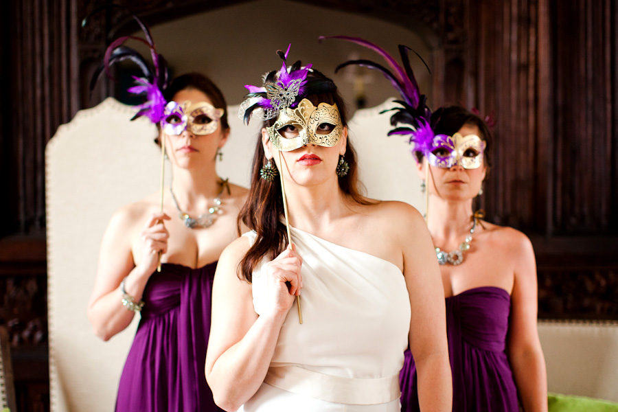 purple-and-gold-wedding-ideas